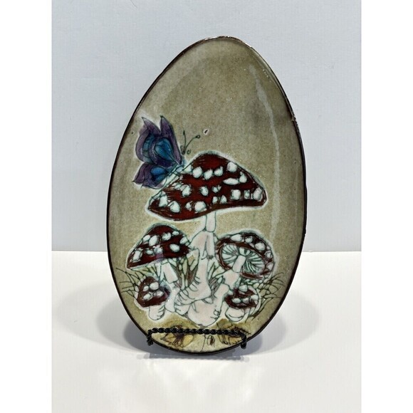 VGT Chelsea Pottery Mushrooms Footed Handmade Bowl England Wall Hanging Glazed - Picture 2 of 10